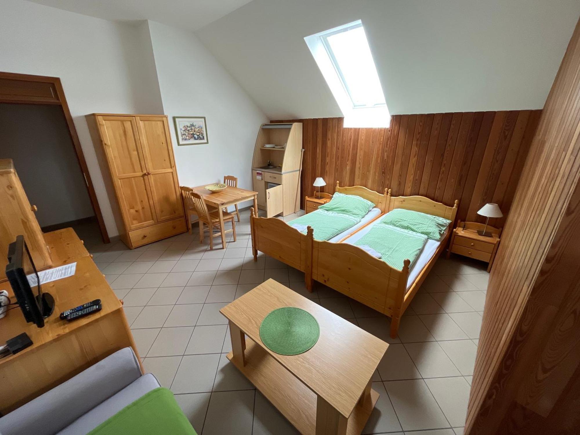 Hotel Sokoli Hnizdo à Hlaska Extérieur photo