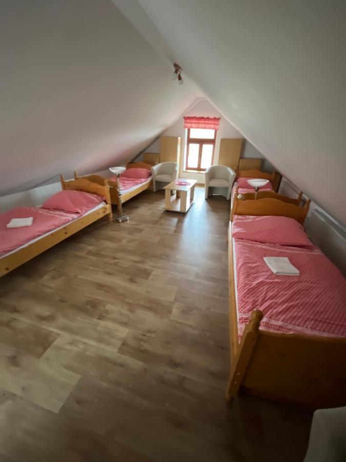Hotel Sokoli Hnizdo à Hlaska Extérieur photo
