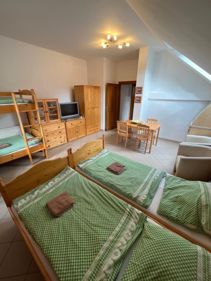 Hotel Sokoli Hnizdo à Hlaska Extérieur photo