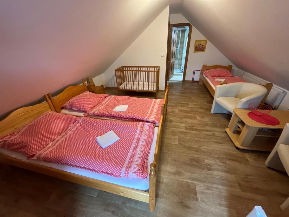 Hotel Sokoli Hnizdo à Hlaska Extérieur photo
