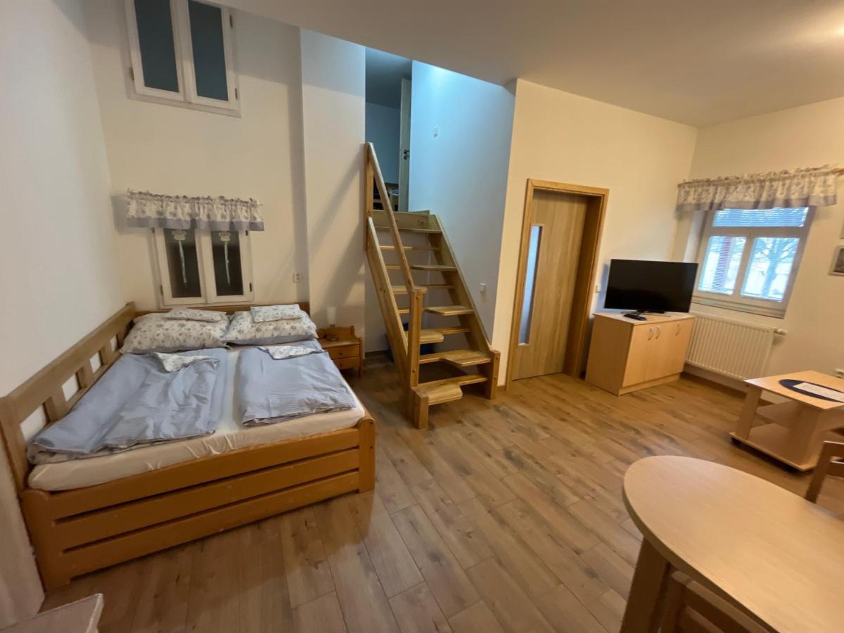 Hotel Sokoli Hnizdo à Hlaska Extérieur photo
